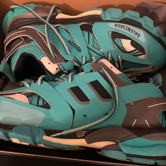 BALENCIAGA worn - Picture 2 of 4